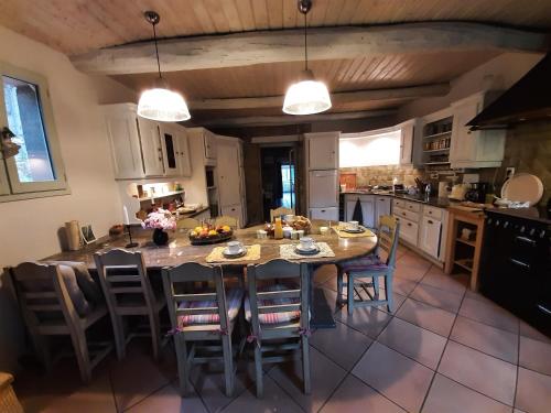 Photo de la galerie de l'établissement chambre d'hôtes charme et nature, à Vieille-Brioude