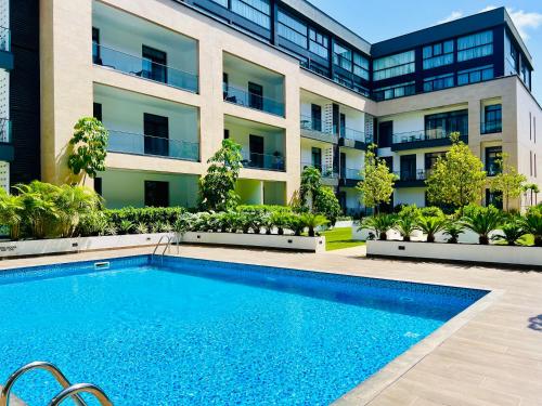 Elegant & Luxurious Embassy Gardens, APTs, Cantonments