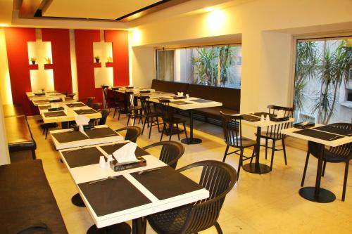 Restaurace v ubytování Le Marly Hotel