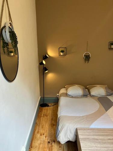 Photo de la galerie de l'établissement La Terrasse Zen DACHER - Superbe appartement 30 m2 tout équipé avec terrasse cœur Vichy proche gare Thermes Cures, à Vichy