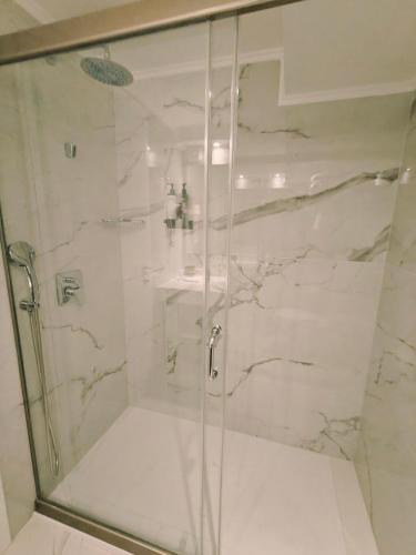 Un baño de Ibiscus Hotel
