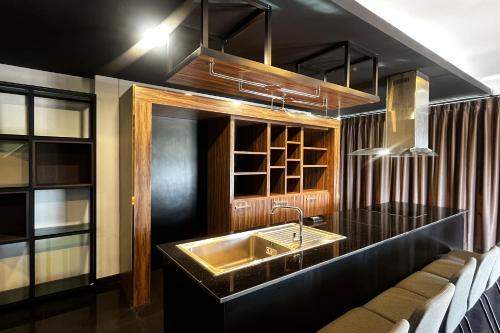 Hideaway Private Residence Near Rajjaprabha Damにあるシーティングエリア