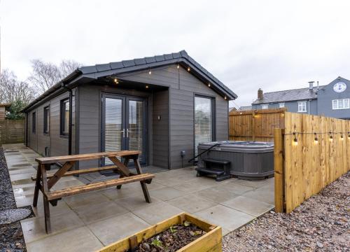 Fotografie z fotogalerie ubytování The Slipway Cabins with Hottub v destinaci Burscough