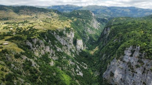 Φυσικό τοπίο κοντά σε αυτή η παραθεριστική κατοικία