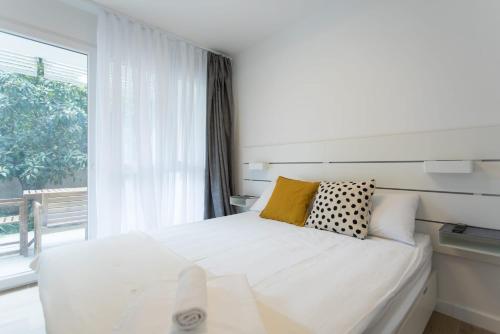 Lumi's Perfect Place near beach with garden & free public parking