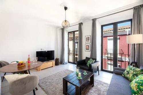 2nd in the 14 Alvarez Street