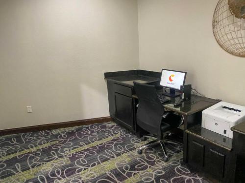 an office with a desk with a computer on it at MainStay Suites Conover-Hickory in Conover