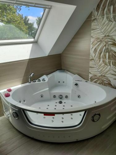 AU BON ACCUEIL A PORCARO AVEC ACCES au SPA EN ILLIMITE