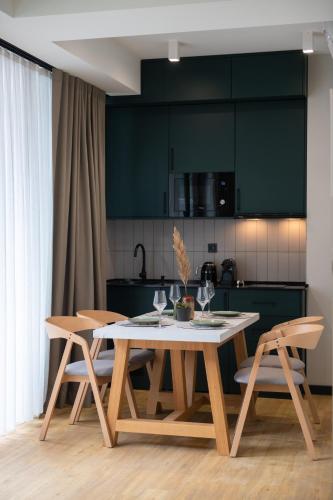 Dapur atau dapur kecil di Qstay Gratus Tbilisi