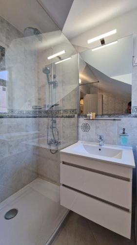 Ванная комната в Red Lion Pub & Apartments Szentendre