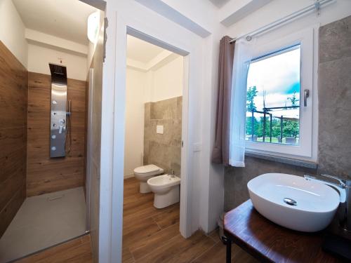 Koupelna v ubytování Agriturismo Zè del Pino