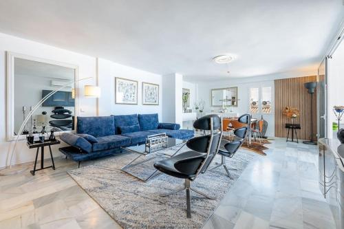 Modern 3 bedroom in Puerto Banus with sea views