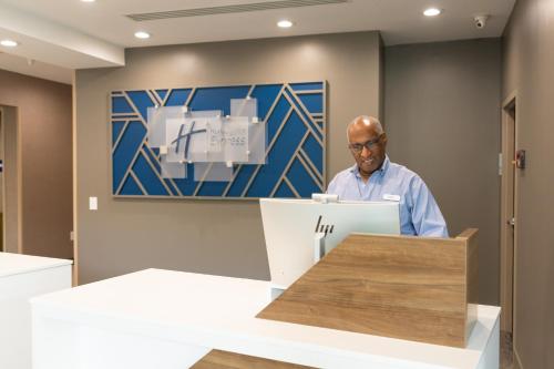 Holiday Inn Express Miami Airport-Blue Lagoon Area by IHG photo 60
