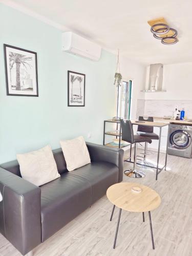 Bungalow Aqua Sol - Playa Roca residence - Sea front access - Free AC - WiFi