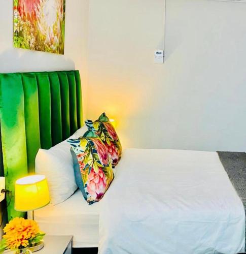 Postel nebo postele na pokoji v ubytování Private Pelican Corner