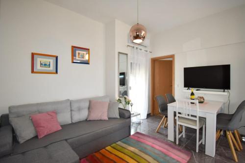 Apartment Yelena Rose West