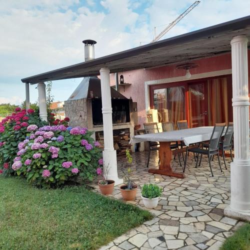 Apartments Dragica