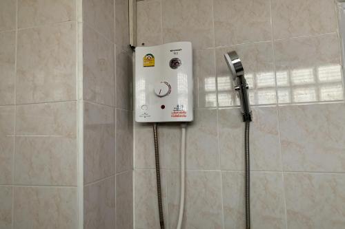 Ένα μπάνιο στο 41BKK Hotel Rama9
