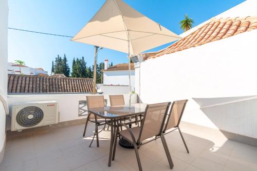 Foto Casa Garde - 5 mins City Center - Balcony - AC - Wi-Fi 1