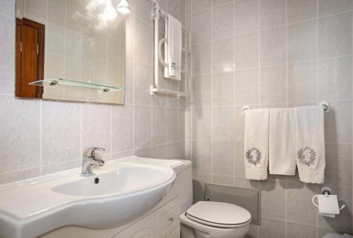 Ένα μπάνιο στο Porto Dinheiro Beach II