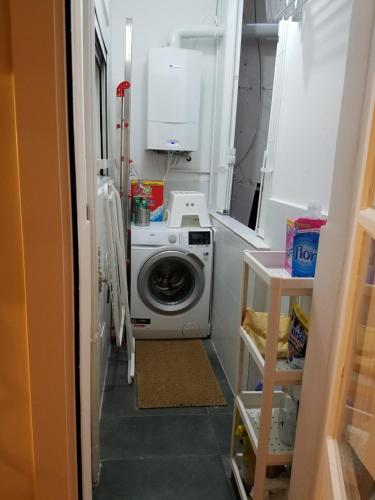 Apart 2 bedrooms 2 bathroom 30 nigth min WiFi washmachime elevator AC heather