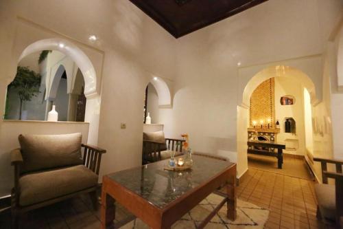 Posezení v ubytování Riad Oum h&N B&B
