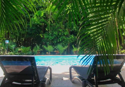 Kolam renang di atau dekat dengan Elegant 2BR Home in Sirenis with Pool BBQ Pkng close to the Beach