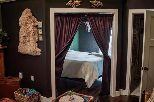 Katil atau katil-katil dalam bilik di The Atrium - A Boutique Hotel - Suite 16