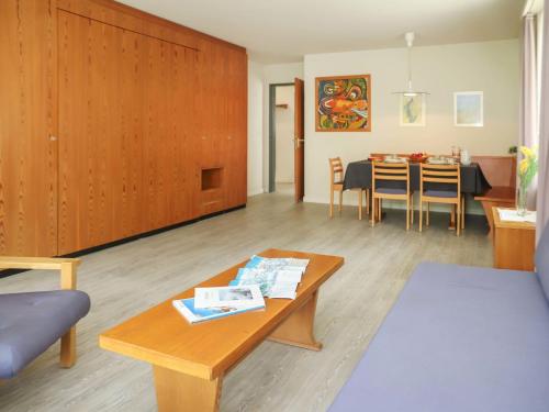 Postel nebo postele na pokoji v ubytování Apartment Matten - Utoring-13 by Interhome