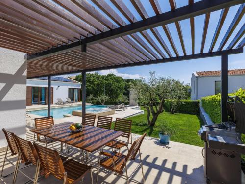 Πισίνα στο ή κοντά στο Villa Luna Bianca by Interhome