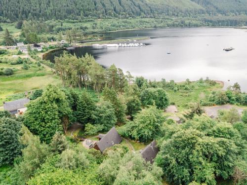 Landskap semula jadi dekat dengan chalet