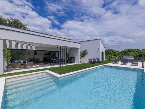 Πισίνα στο ή κοντά στο Holiday Home Villa Valla by Interhome