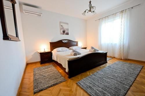 Brane Apartments with shared swimming pool
