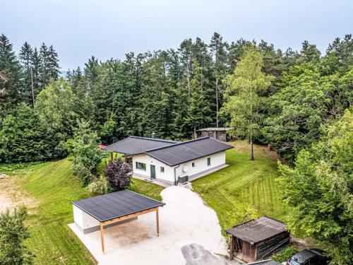 Holiday Home Sonnenteich-Haus by Interhome