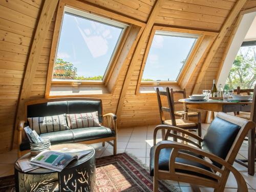 Posezení v ubytování Chalet Dôme du Ponant by Interhome