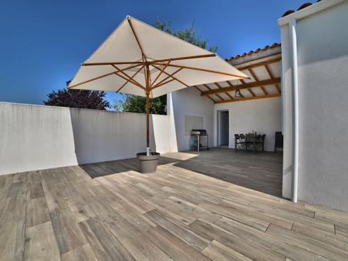 Φωτογραφία από το άλμπουμ του Holiday Home L'Instant Vert by Interhome σε Le Chateau-dʼOleron