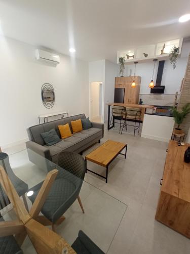 Apartamento moderno junto a estación de tren