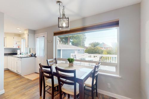Gallery image of Tides Out Loft in Suquamish