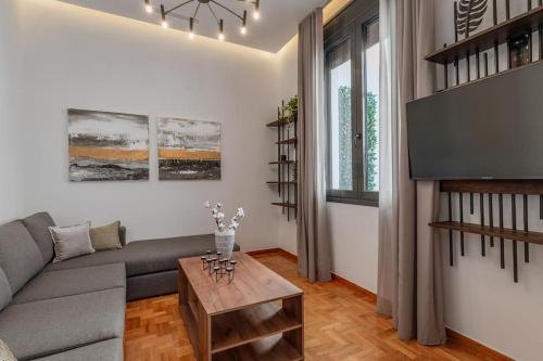 Perth Luxury Living, Athens