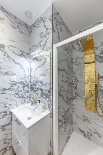Bilik mandi di Luxueux et spacieux - Bobigny - Paris