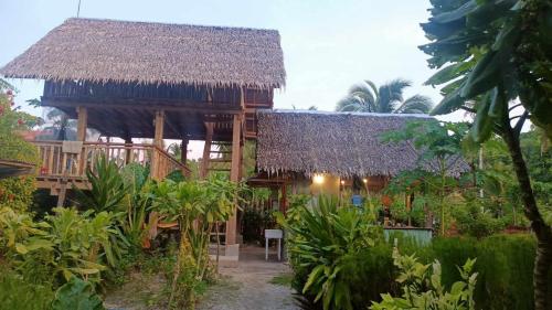 Zahrada ubytování Coleto Siargao