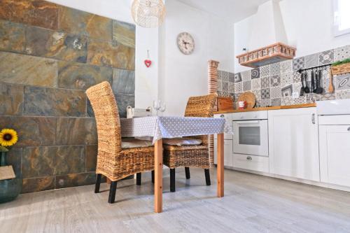 Η κουζίνα ή μικρή κουζίνα στο Apartamento Roseta en Calahorra