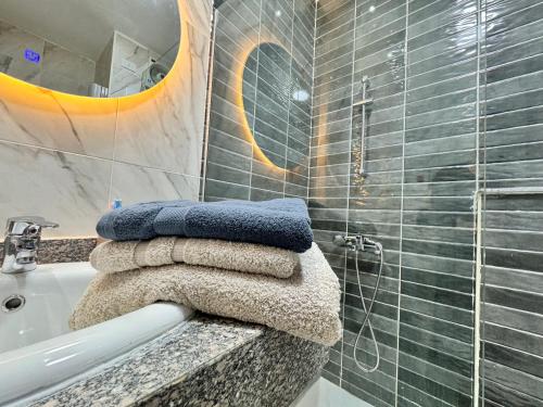 Ένα μπάνιο στο Tolles Modernes Studio in Selena Bay