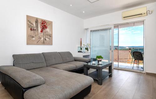 Awesome Apartment In Sibenik