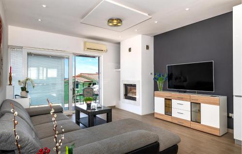 Awesome Apartment In Sibenik