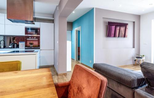 Lovely Apartment In Sibenik