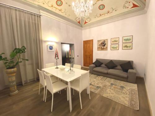 Gallery image of “Antica Dimora” Esclusivo Appartamento(100MQ) in Fermo