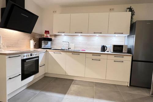 Η κουζίνα ή μικρή κουζίνα στο Apartment 13 - 3 Schlafzimmer - modern und komfortabel