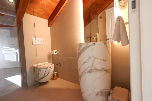 Prisca Luxury Rooms with breakfast