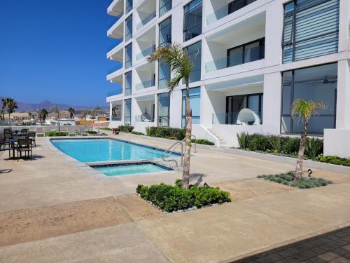 Πισίνα στο ή κοντά στο Lovely Condo Stunning Ocean View